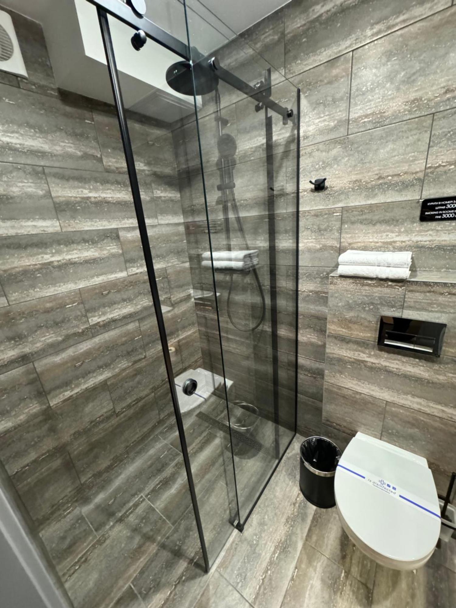 Alir Hotel Житомир Екстериор снимка